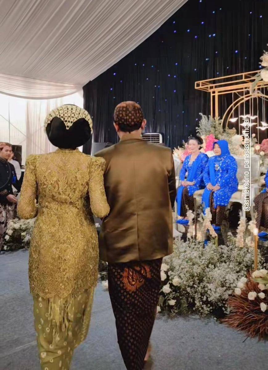 Kebaya mitoni Bella Bonita (instagram.com/bellabonita_r.a)