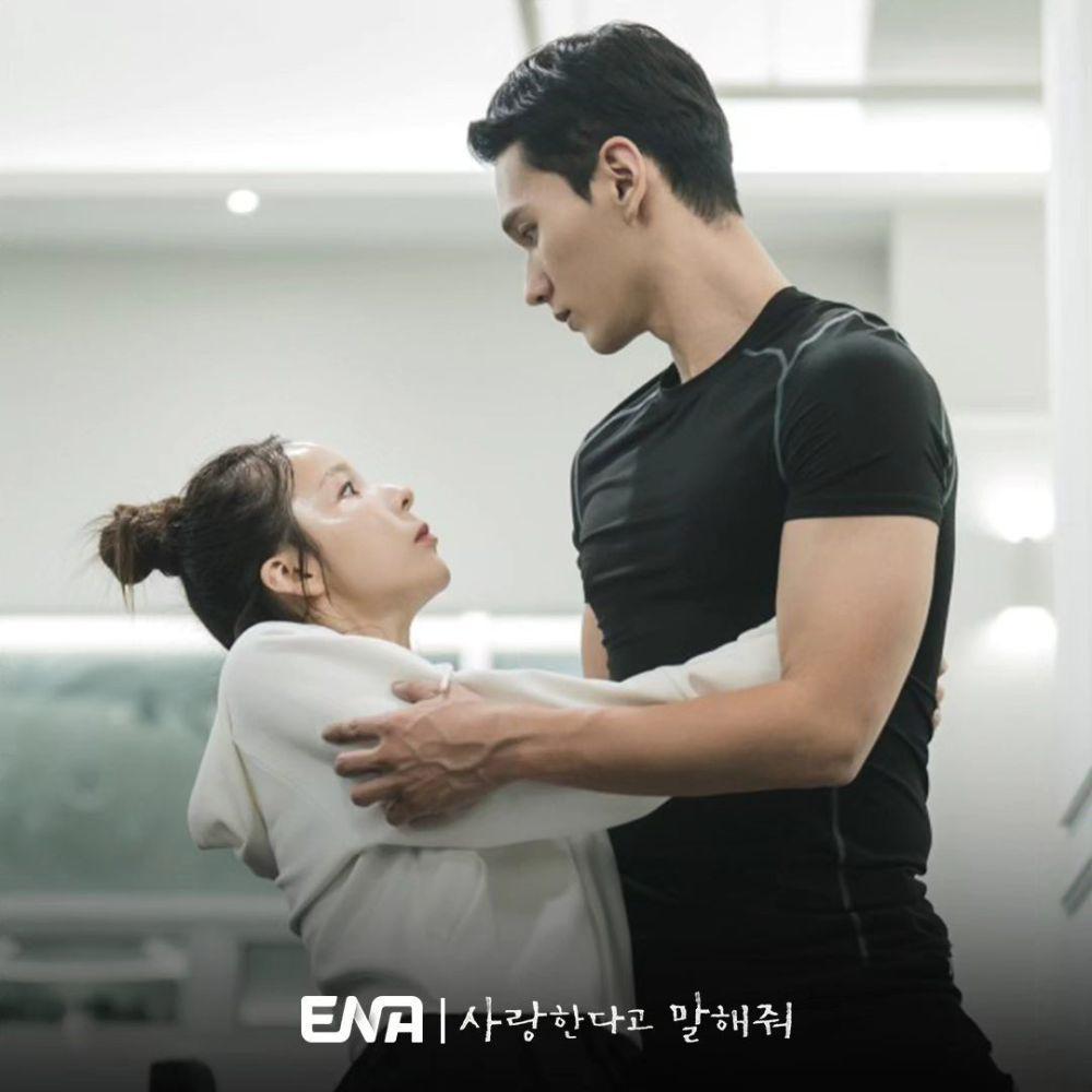 Oh Ji Yu (Park Jin Joo) dan Jung Mo Dam (Shin Jae Hwi) di drakor Tell Me That You Love Me (instagram.com/channel.ena.d)