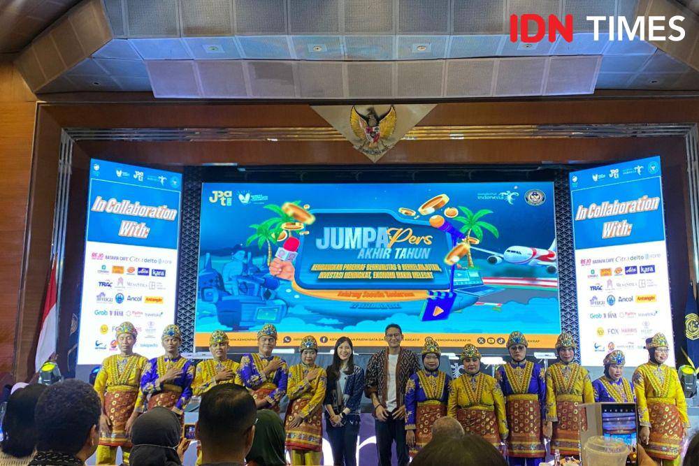 Menteri Pariwisata dan Ekonomi Kreatif (Menparekraf) Sandiaga Salahuddin Uno dan Wakil Menteri Pariwisata dan Ekonomi Kreatif Angela Tanoesoedibjo. (IDN Times/Sonya Michaella)