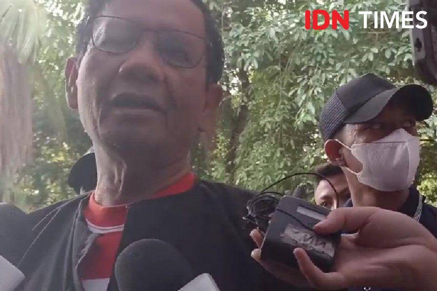 Cawapres nomor urut tiga, Mahfud MD saat ditemui di Menteng pada Jumat (22/12/2023). (IDN Times/Lia Hutasoit)