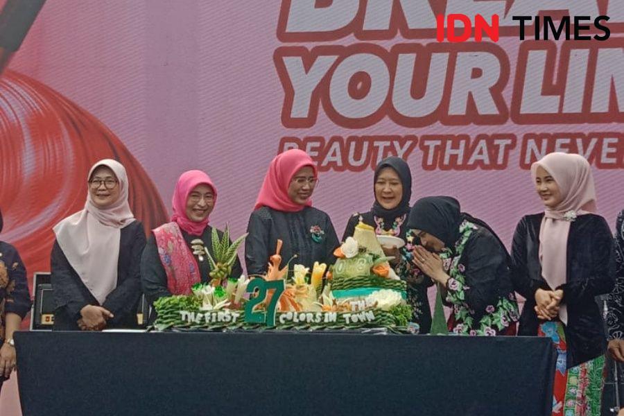 OMG Beberkan Tren Warna Lipstik 2024 di Kota Tua, Berani Lebih Bold!