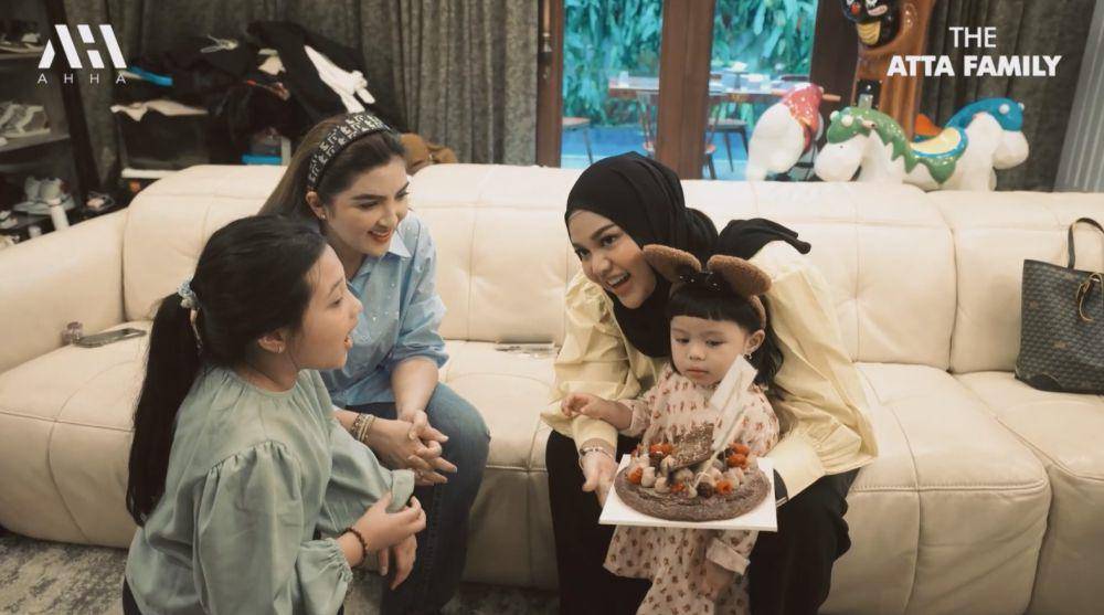 potret hari ibu Aurel (youtube.com/atta halilintar)