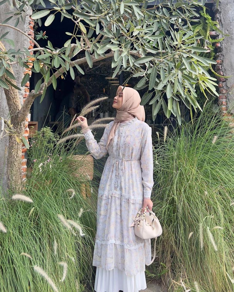 inspirasi OOTD ala Amelia Andani (instagram.com/ameliandanii)