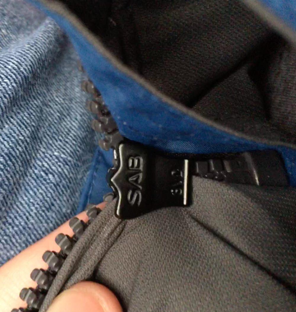 potret momen ritsleting rusak (reddit.com/user/Cdoggle)