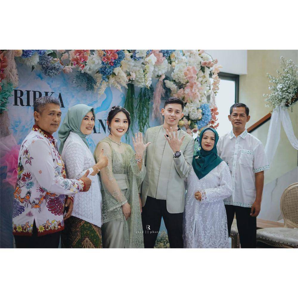lamaran Rian Ardianto dan Ribka (Instagram.com/ribkasugiarto)