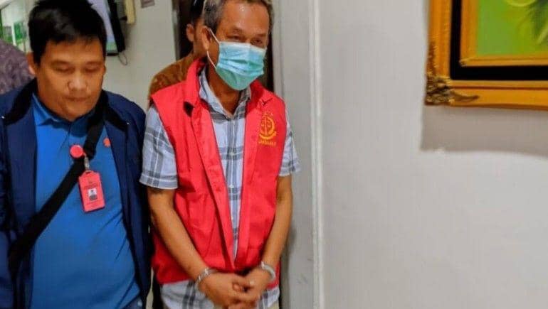 (Mantan Kades Bukit Batu Kecamatan Air Sugihan, Kabupaten OKI berinisial A saat ditahan Kejari OKI) IDN Times/istimewa