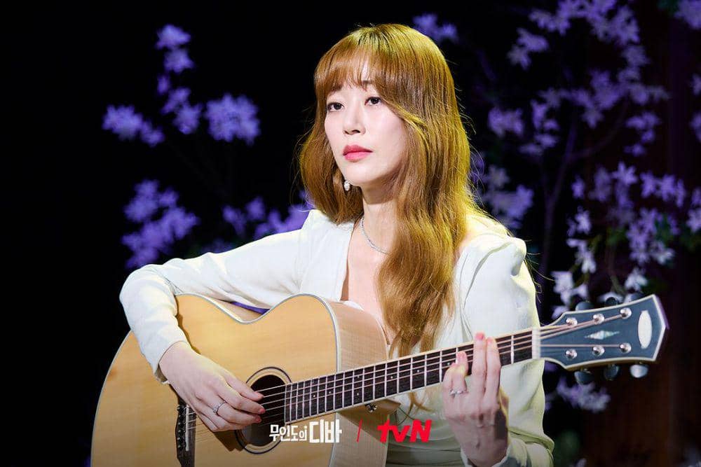 potret Kim Hyo Jin di drakor Castaway Diva (instagram.com/tvn_drama)