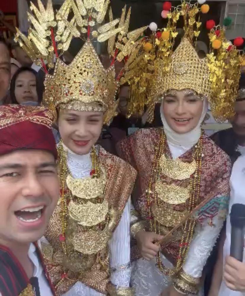 potret Nagita Slavina diarak pakai baju adat Lampung (Instagram.com/raffinagita1717)
