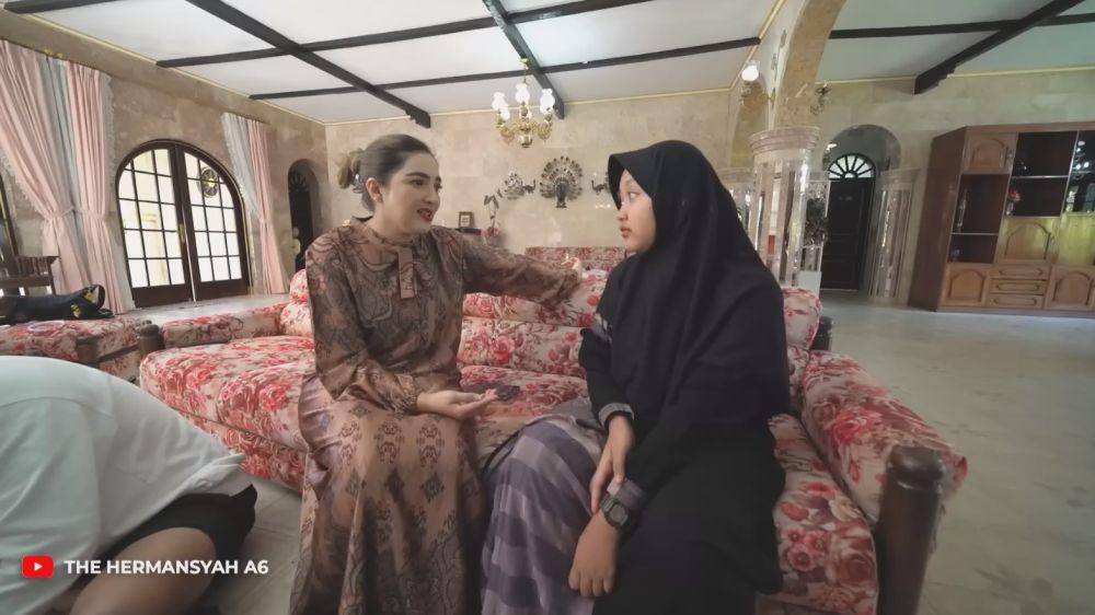 Ashanty antar anak pesantren (youtube.com/the hermansyah a6)