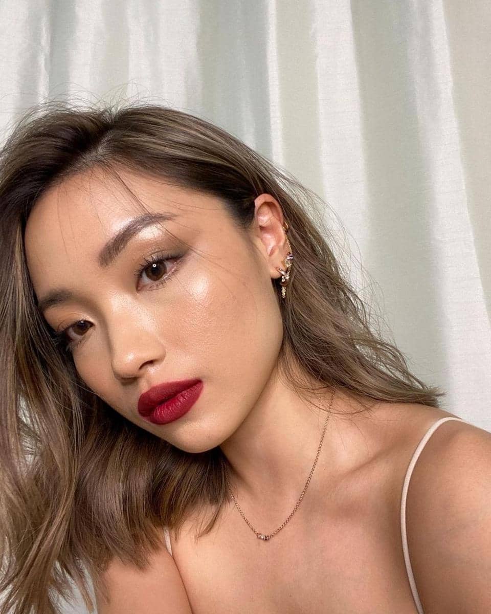 makeup bold ala Angelicca Marthin (instagram.com/gelangelicca)