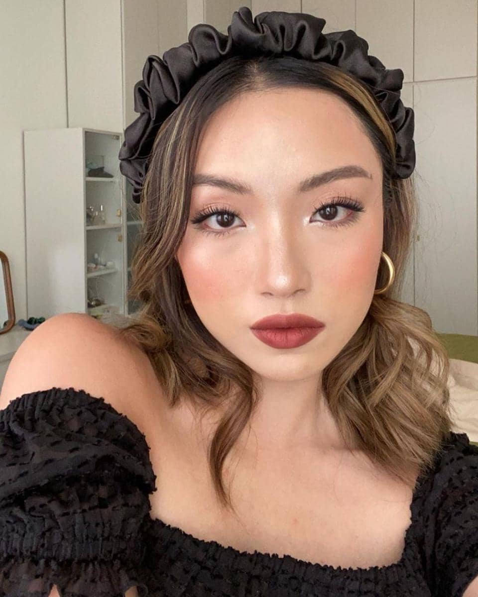 makeup bold ala Angelicca Marthin (instagram.com/gelangelicca)