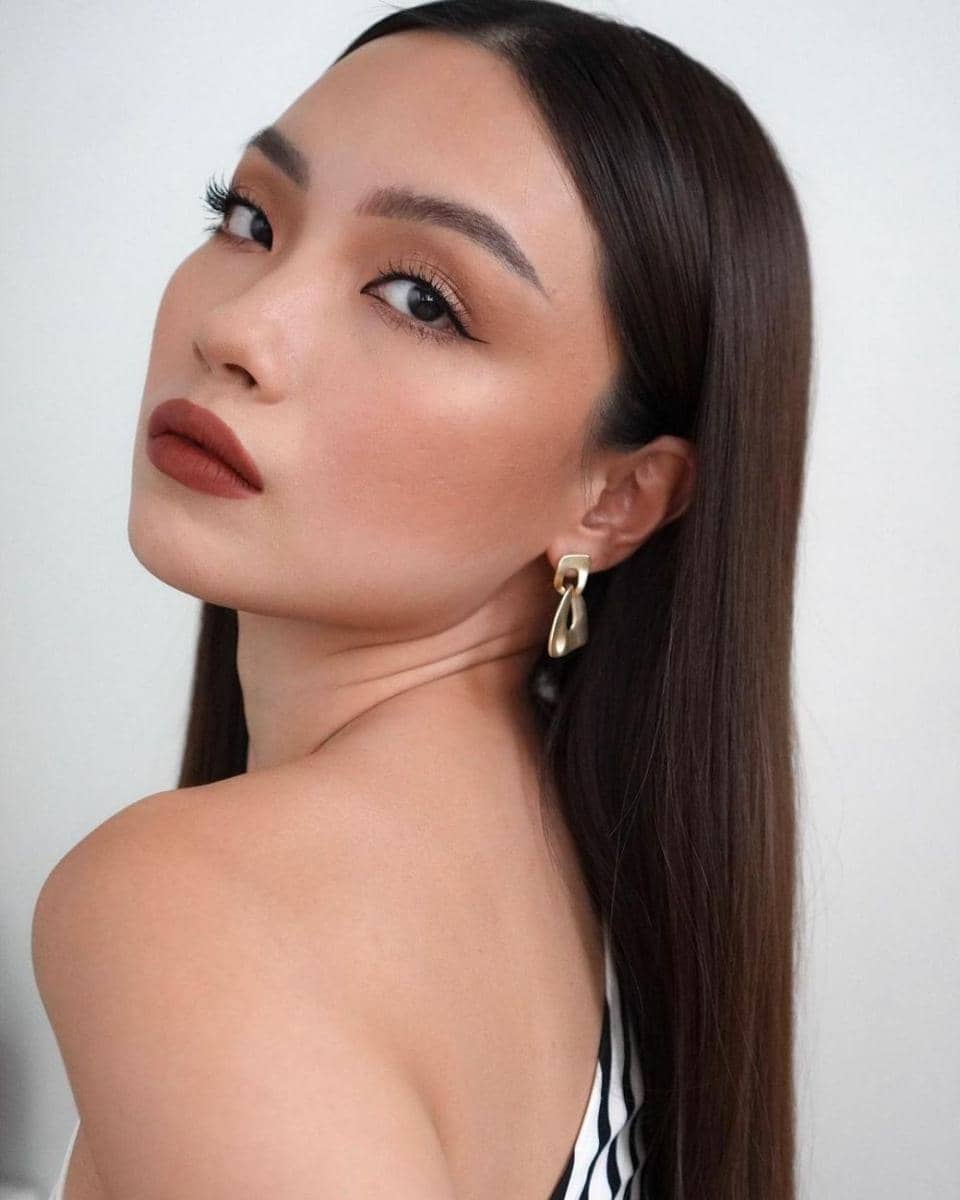 makeup bold ala Angelicca Marthin (instagram.com/gelangelicca)