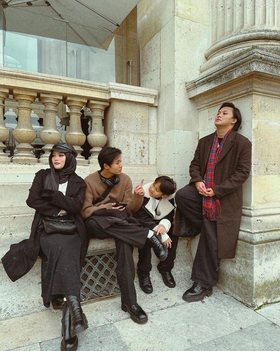 potret Rizky Febian dan para adik (instagram.com/rizkyfbian)