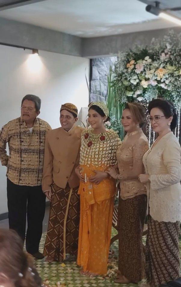 potret mitoni menantu Minatu Atmanagara (instagram.com/stephanidefirstta)
