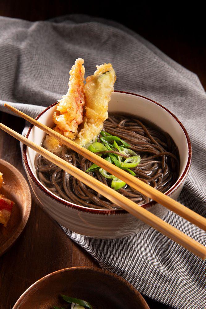 toshikoshi soba (freepik.com/freepik)