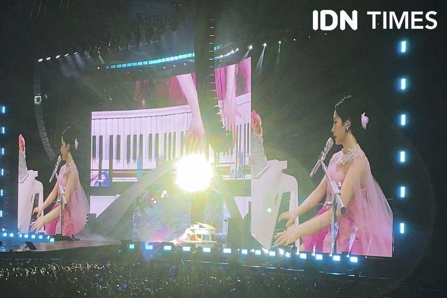 Penampilan Dahyun di TWICE 5th World Tour 'Ready To Be' in Jakarta (IDN Times/Rani Asnurida)