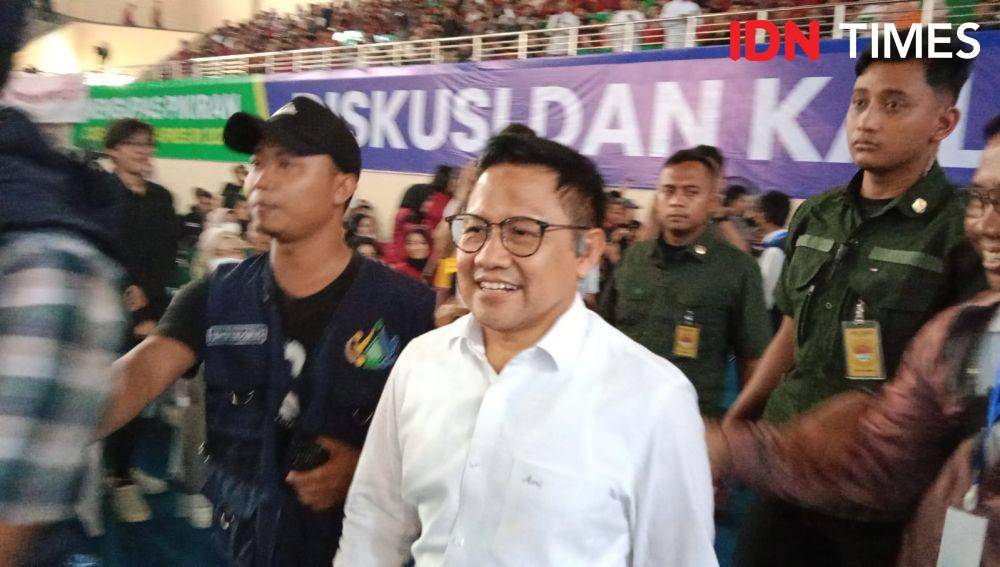 Cawapres nomor 1 Muhaimin Iskandar atau Cak Imin datang dengan pengawalan timses Koalisi Perubahan dan PKB. (IDN Times/Fariz Fardianto)