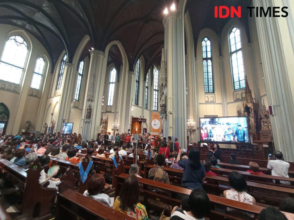 Persiapan Gereja Katedral Jakarta untuk Perayaan Natal Hampir Rampung