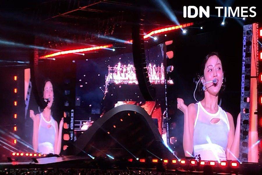 Penampilan solo Jihyo bawakan Killin' Me Good (lagu ciptaannya) di TWICE di 5th World Tour 'Ready To Be' in Jakarta (IDN Times/Indra Zakaria)