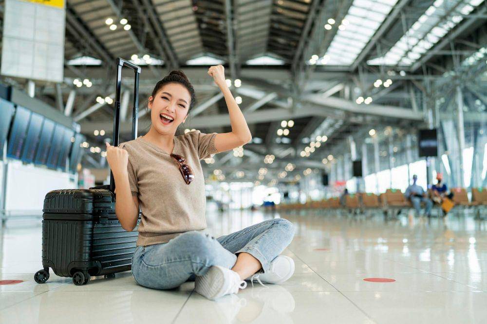 ilustrasi senang akan memulai travelling (freepik.com/Lifestylememory)