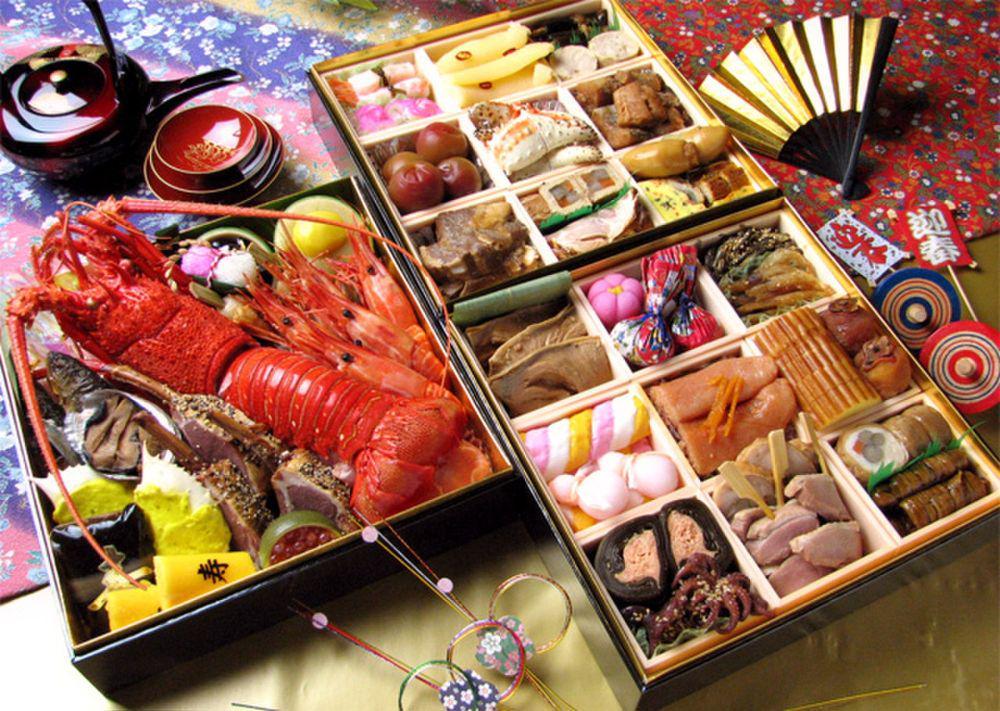 osechi ryōri (commons.wikimedia.org/sixgimic)