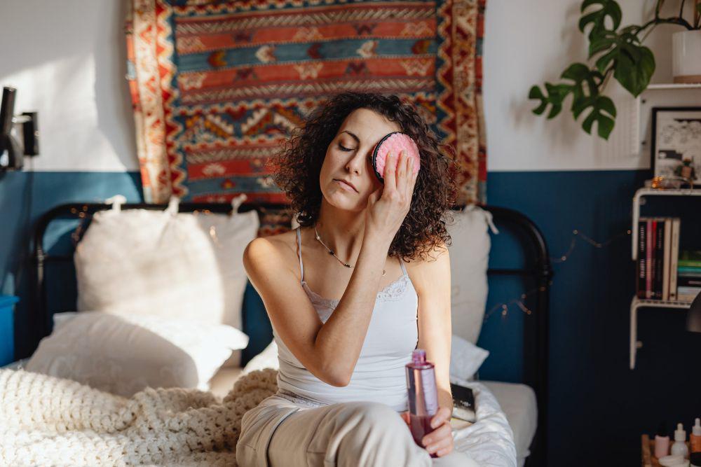 tips merawat eyelash extension (pexels.com/Karolina Grabowska)