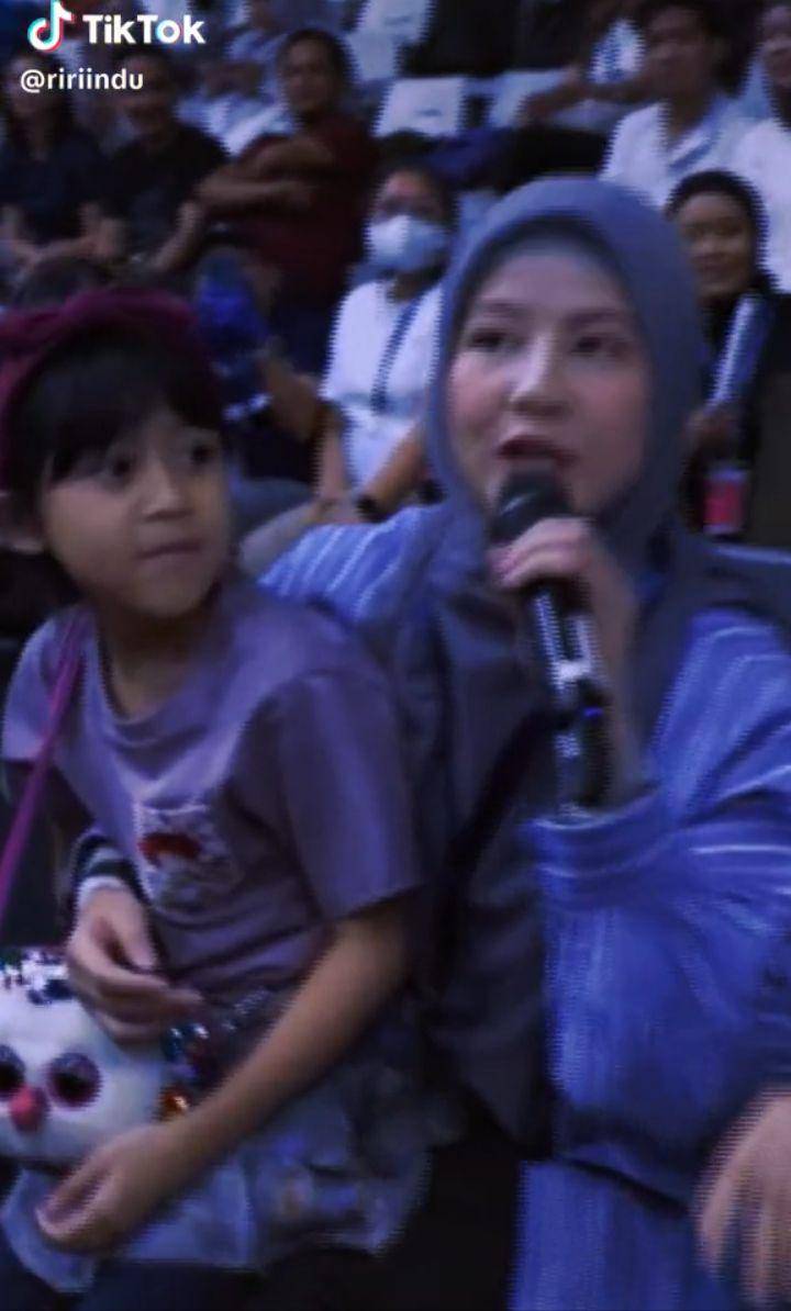 Natasha rizky nonton desta tenis (Tiktok.com/ririndu)