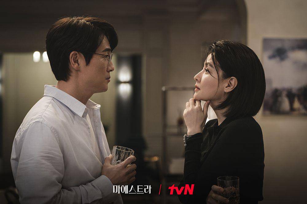 still cut drakor Maestra: Strings of Truth (instagram.com/tvn_drama)