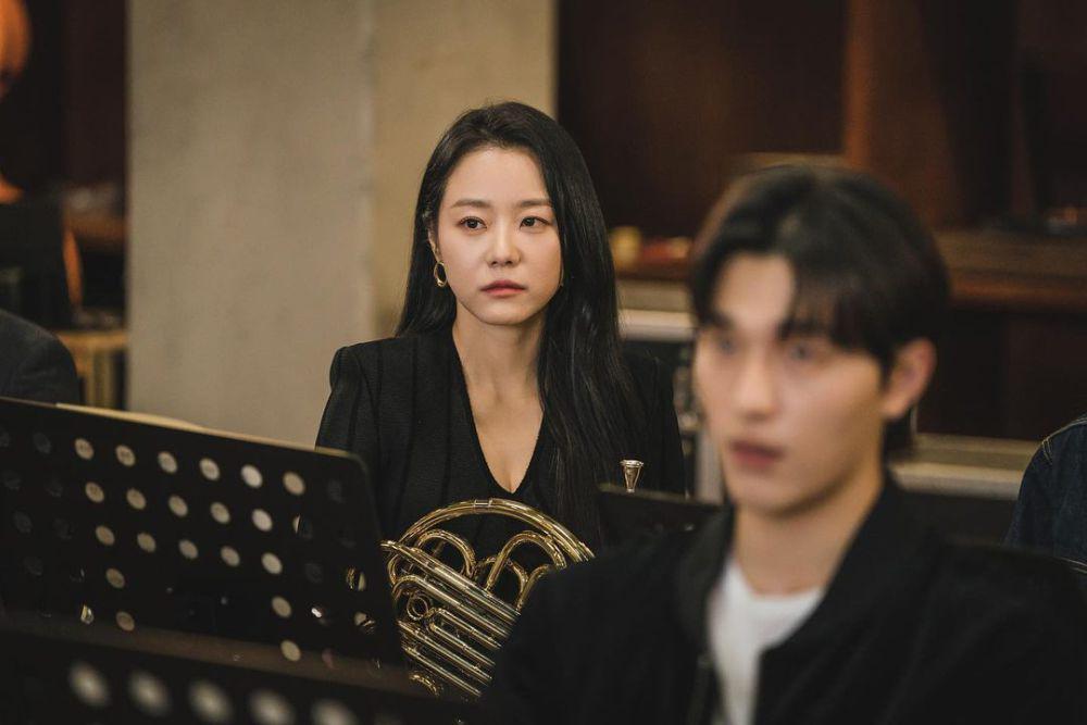 Lee Si Won di drama Maestra: Strings of Truth (instagram.com/seethewon)