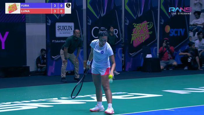 potret Yura Yunita menang tenis lawan Luna Maya (youtube.com/Rans Entertainment)