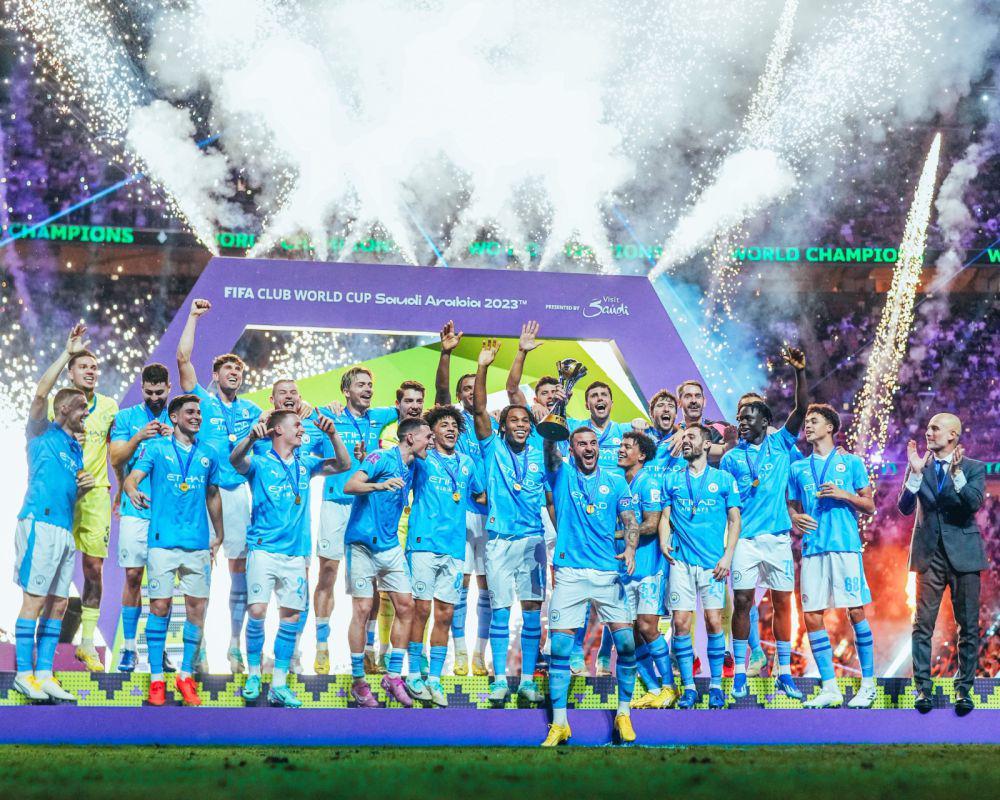Kaleidoskop: Manchester City Kuasai Dunia