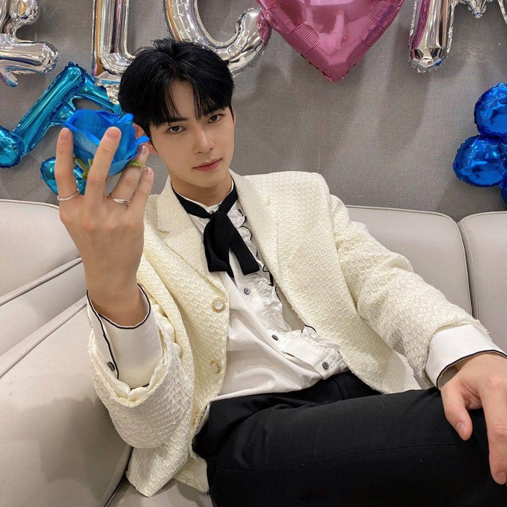 Hanbin ZEROBASEONE (twitter.com/ZB1_official)