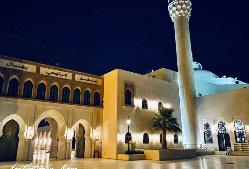 King Khalid Grand Mosque (facebook.com/Asthetically Amna)