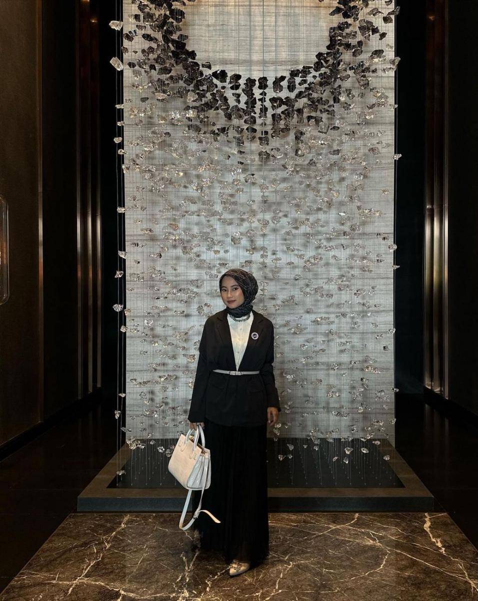 inspirasi OOTD ala Nisfa Nabila (instagram.com/nisfanabillah)