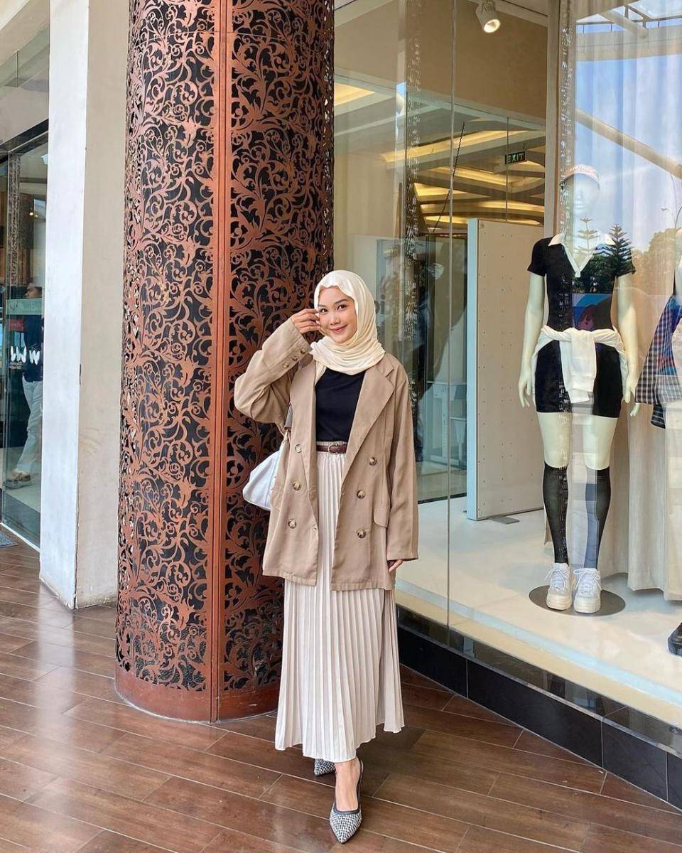 inspirasi OOTD ala Widya Pangesti (instagram.com/widyapngsti)