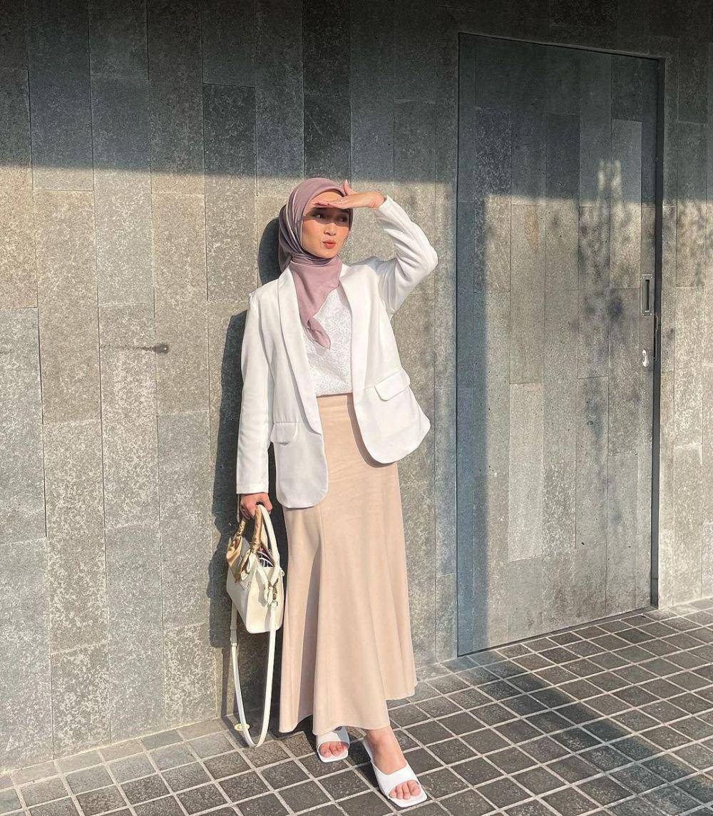 inspirasi OOTD ala Anisa Berliana (instagram.com/annisaberlianaaa)