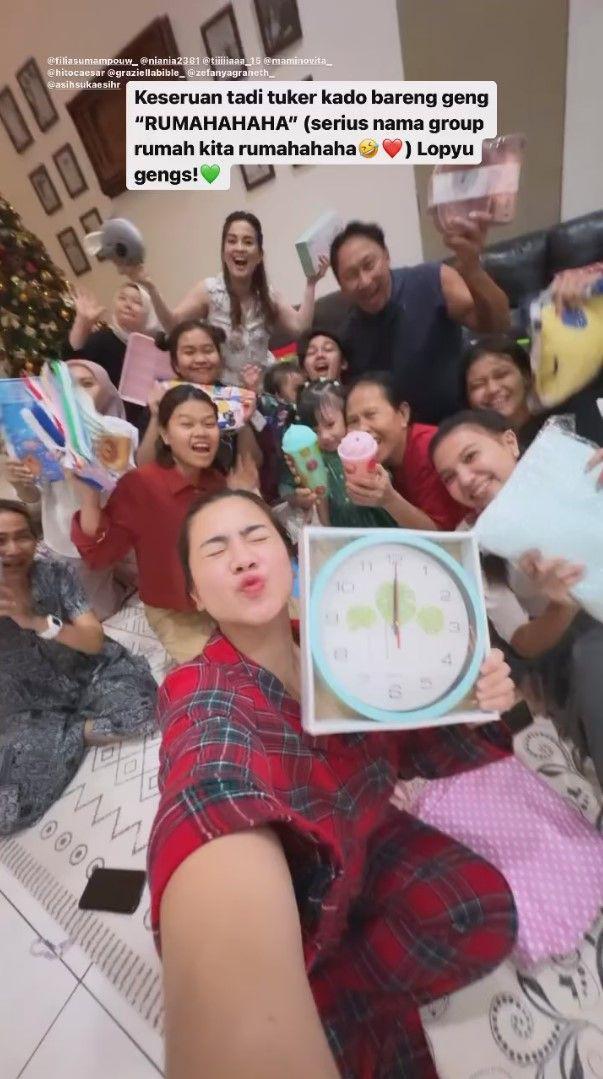 potret perayaan malam Natal artis (instagram.com/felicyangelista_)