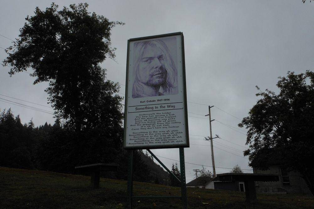 papan tanda Kurt Cobain di Aberdeen, Washington (commons.wikimedia.org/Kira Picabo)