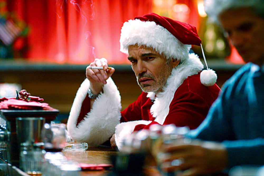 Billy Bob Thornton dalam film Bad Santa (dok. Columbia Pictures/Bad Santa)