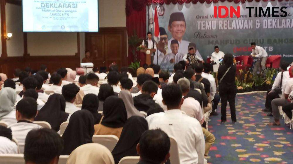 Deklarasi Relawan Mahfud Guru Bangsa (MGB) NTB di Mataram, Senin (25/12/2023). (IDN Times/Muhammad Nasir)