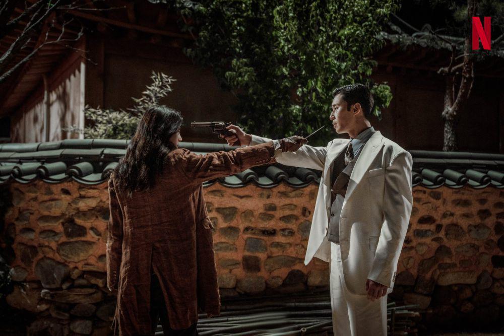 Han So Hee dan Park Seo Joon di Gyeongseong Creature (twitter.com/studiodragonKR)