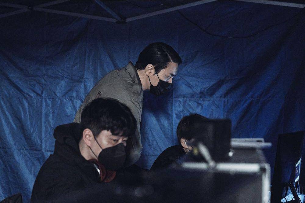 cuplikan behind the scene film 12.12: The Day (instagram.com/plusm_entertainment)