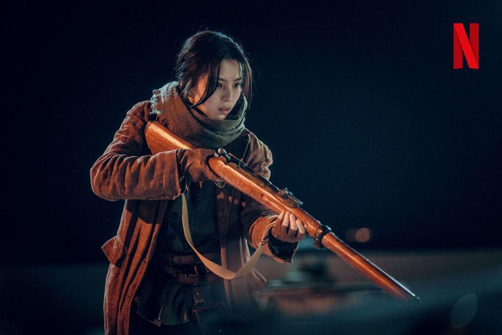 still cut drakor Gyeongseong Creature (instagram.com/netflixkcontent)