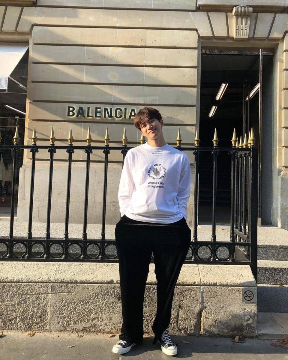 outfit monokrom Lee Junho (instagram.com/le2jh/)