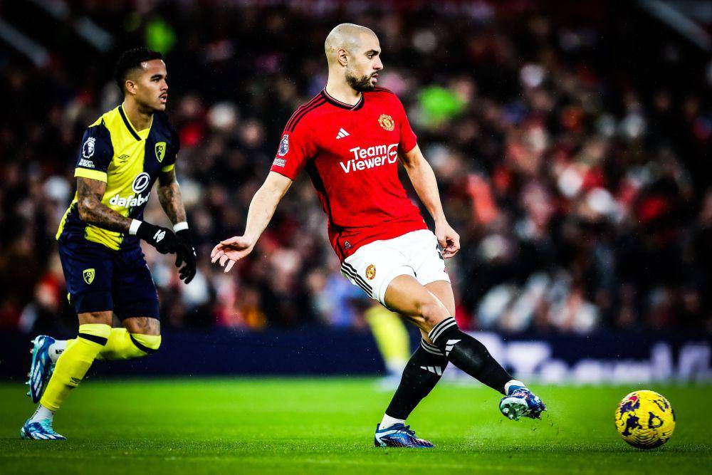 Sofyan Amrabat (kanan) (twitter.com/ManUtd)
