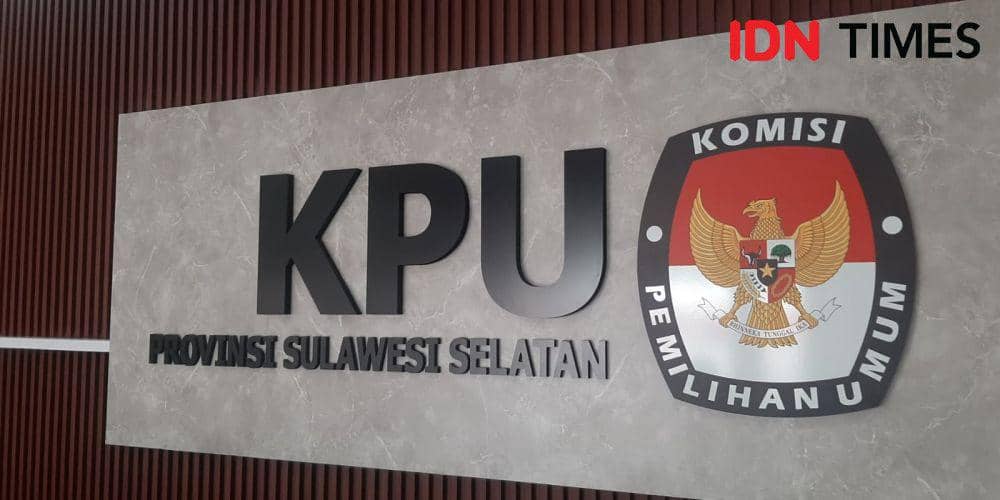 Plang nama di kantor KPU Sulawesi Selatan (Dahrul Amri/IDN Times Sulsel)