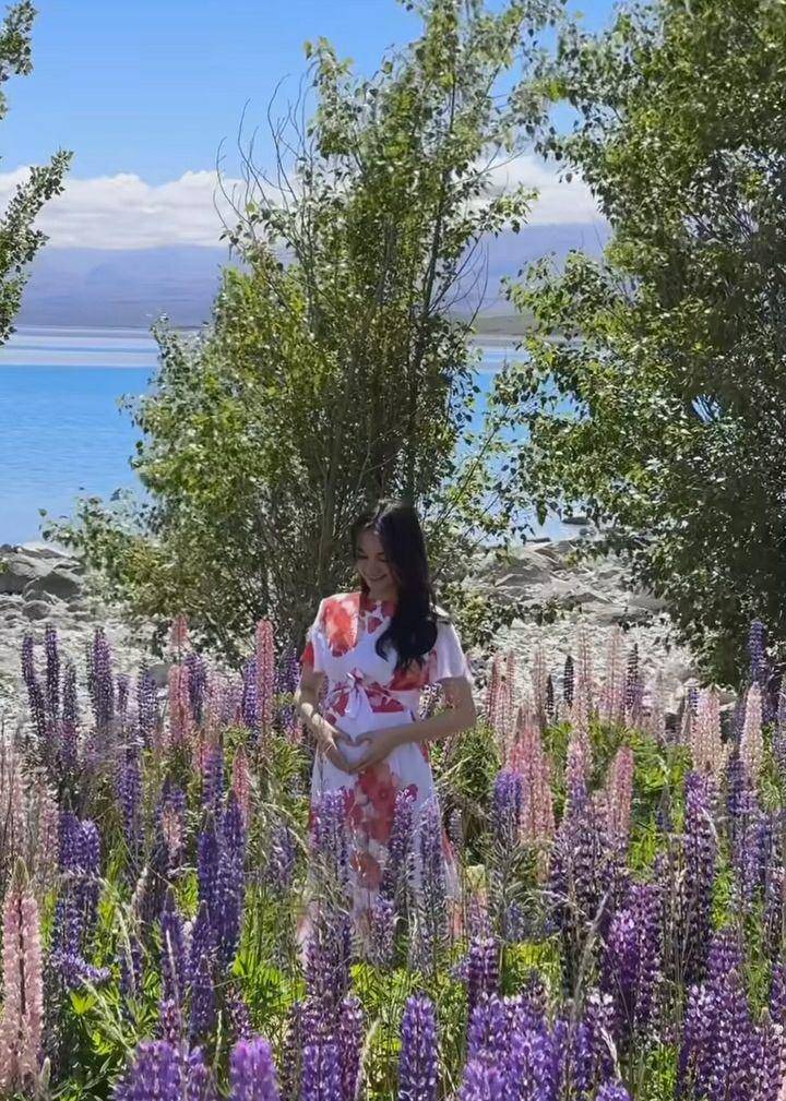 momen babymoon Sabrina Anggraini di Lake Tekapo (instagram.com/sabrinaanggraini)