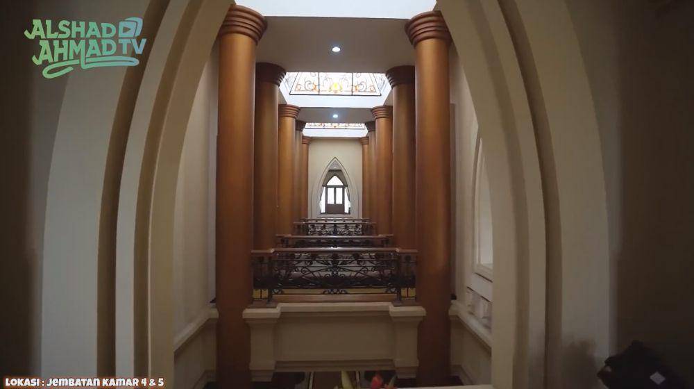 rumah orangtua Alshad Ahmad (youtube.com/Alshad Ahmad TV)
