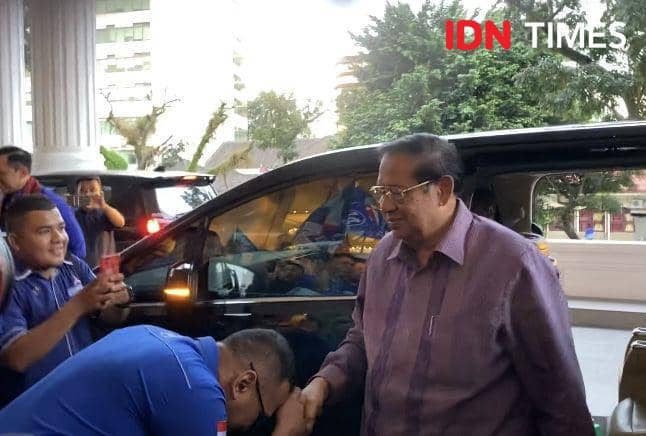 Tiba di Medan, SBY dan AHY Ingin Beri Semangat ke Para Caleg
