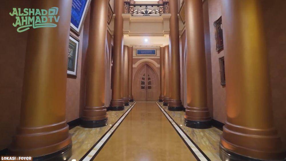 rumah orangtua Alshad Ahmad (youtube.com/Alshad Ahmad TV)